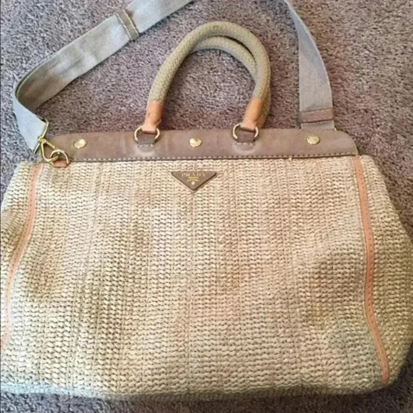 Prada bag - Picture 3 of 3